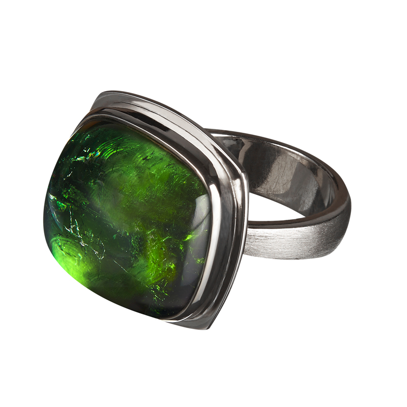 Gold ring with tourmaline