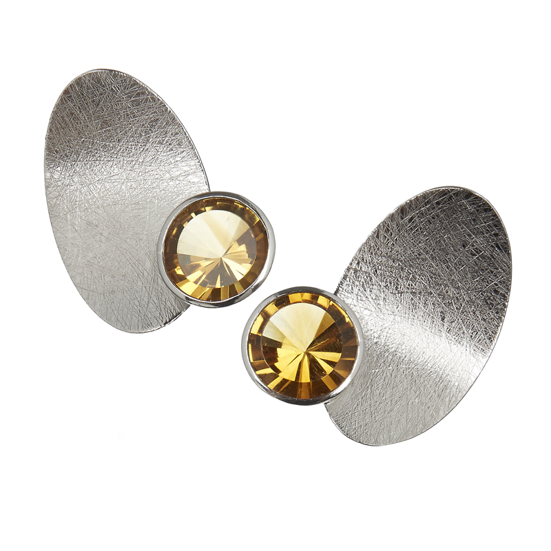 Palladium earstuds with citrines