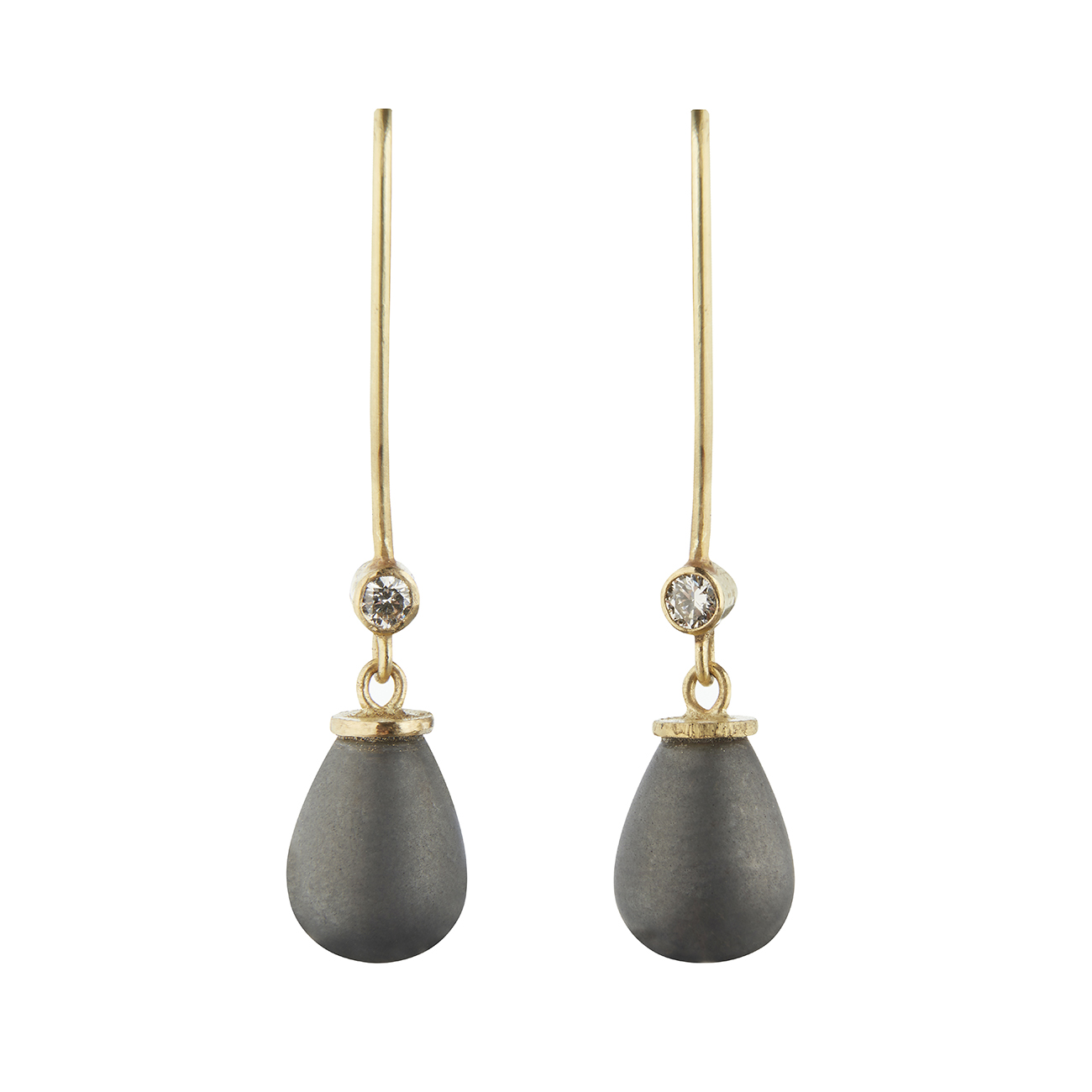 Gold earrings with hematite and diamond