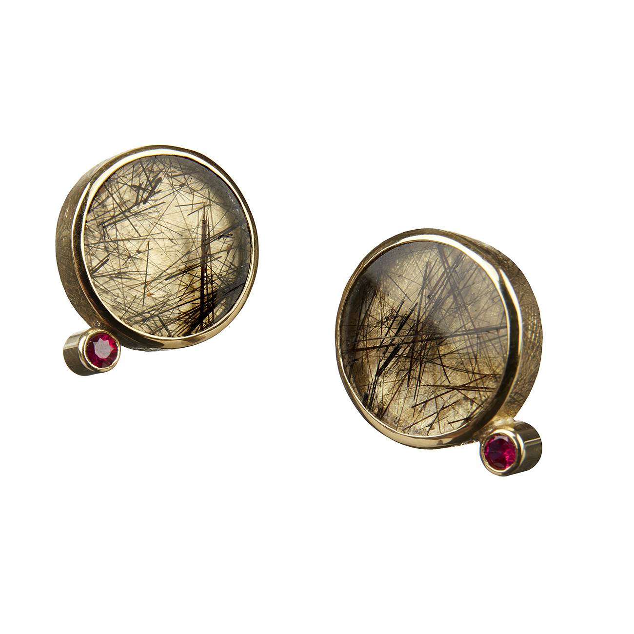 Gold ear studs with tourmalinated quartz and ruby